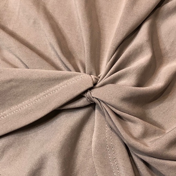 Blush Side Twist Tee - Picture 3 of 5